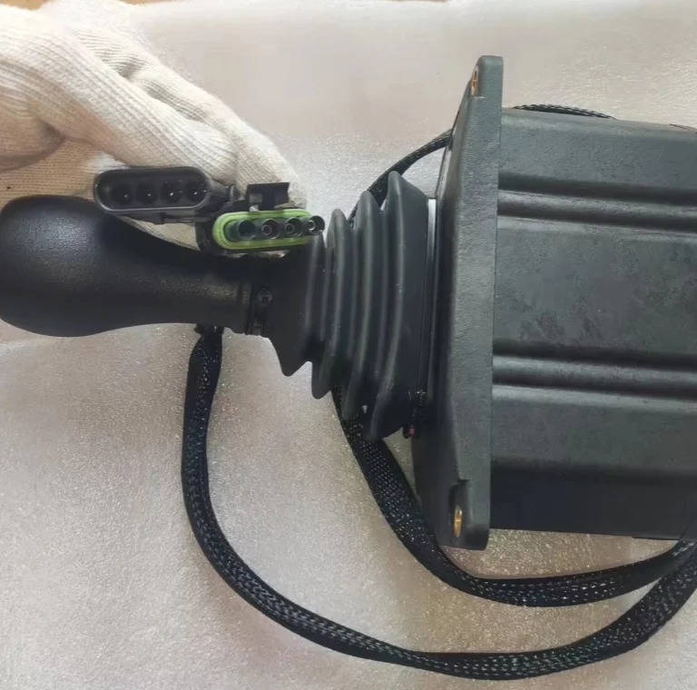 Original Hot Selling Gear Selector 6006035005 Engineering Machinery Parts Suitable for Grader