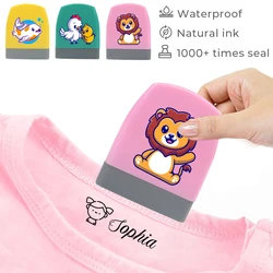 Kindernaam Zegel Aangepaste Studentennaam Stempel Kleuterschoolkleding Waterdichte Naamsticker Kawaii Montessori Stempel Geschenk