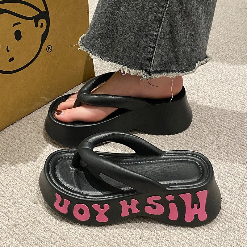 

Summer thick-soled thong sandals, women's fashionable chunky-heeled platform sandals, home soft-soled letter beach sandals