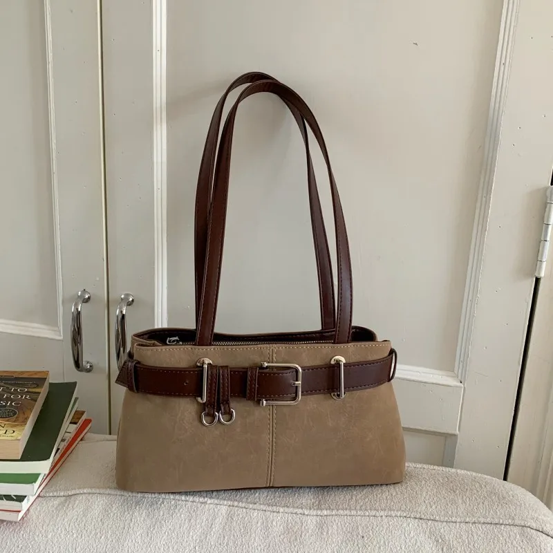 

Fall/Winter Retro Suede Shoulder Bag - Elegant Underarm Holdall, Minimalist Design with Vintage Charm, Spacious & Lightweight