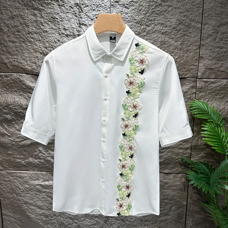 Men's Flower Embroidery Appliques T-shirt Summer French Casual Fashion High Street Simple Loose Male Short Sleeved Shirt