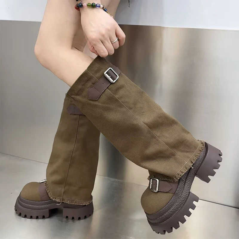 

Джинсовые женские сапоги до колена на плоской подошве, новая зимняя обувь на платформе, женские длинные сапоги в готическом стиле 2025 года, спортивные Mujer с пряжкой Chelsea Botas