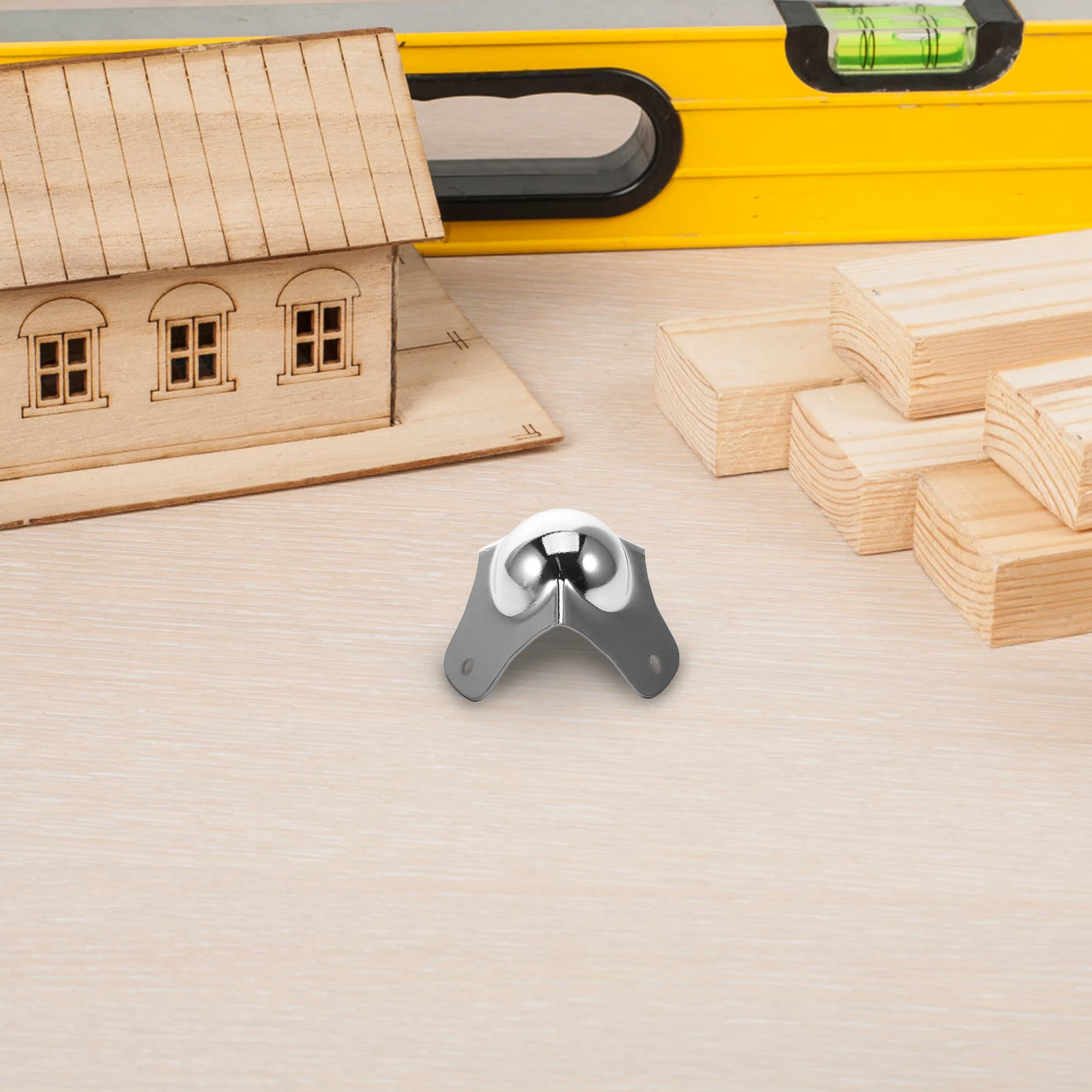 ตัวป้องกันมุมโลหะ 6 ชิ้น สีเงิน สำหรับป้องกันขอบตู้ โต๊ะ แอมป์ ลำโพง