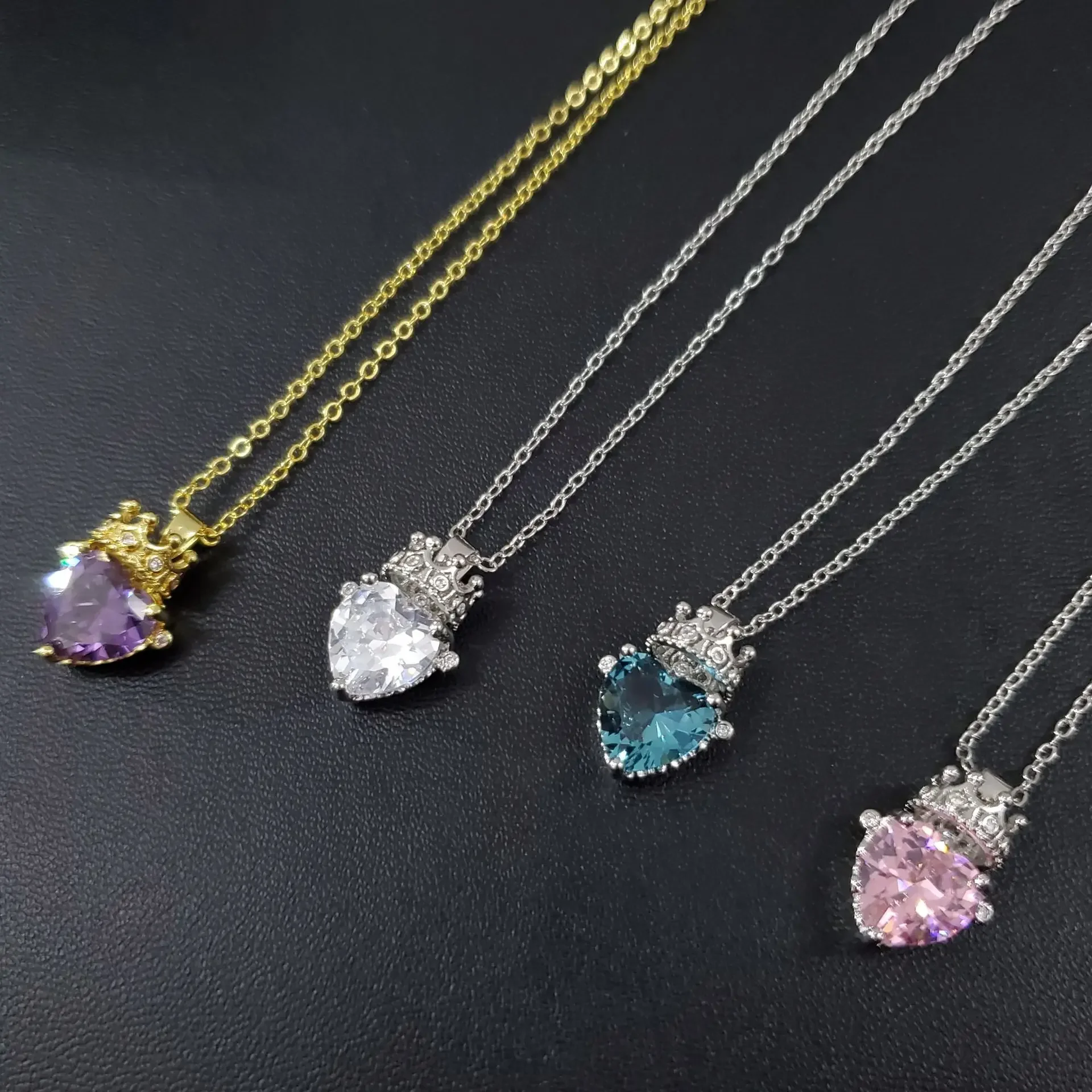 

MDL Moissanite Style Seiko Design Micro-set 3A Zirconia Necklace For Men And Women 18k Detachable Crown Aquamarine Heart Chain