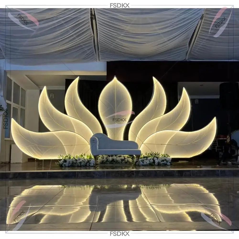 

Modern Flower Shape Arch Panel Wedding Backdrop Light Stand Acrylic Wedding Decoration Backdrop for Event Stage