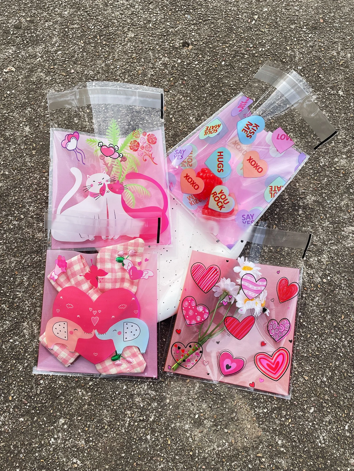 100pcs Valentine's Day Romantic Pink Heart Printed Opp Self-adhesive Bag, Cute Pink Elephant Kitten Bags For Party Gift Packing