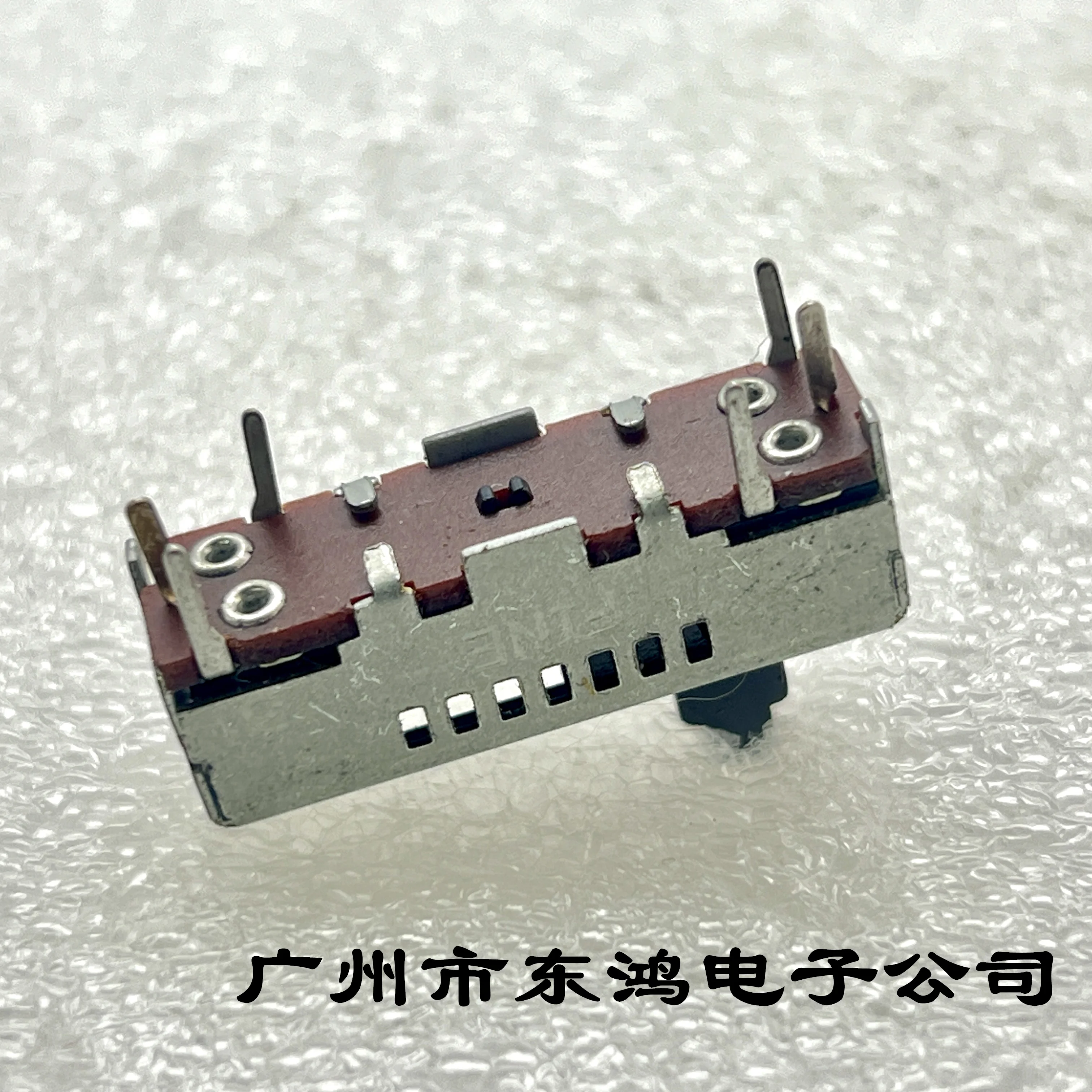 1 piece of 30mm straight sliding potentiometer with 7 positioning pins and 6 pin shafts with a length of 9mm