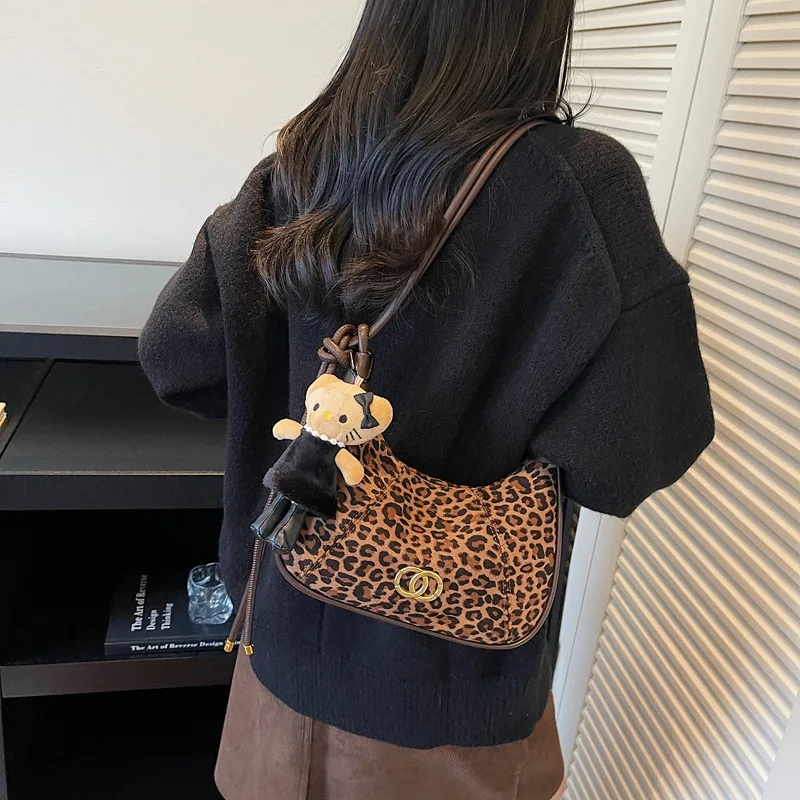 

Multi-Functional Women's Crossbody Bag 2025, Lightweight Nylon Hobo, Spacious Purse with Inner Pocket for Travel & Essentials