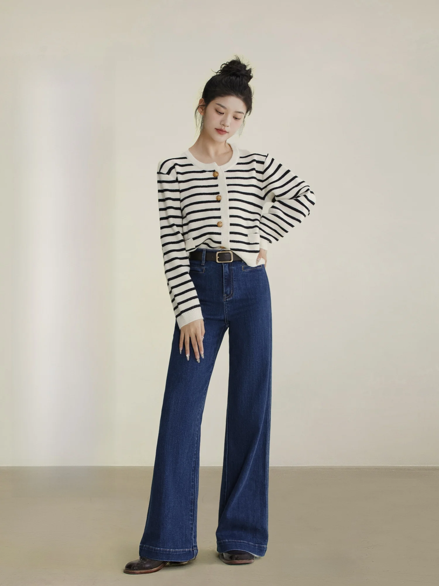 

Маленькие свободные джинсы-колокольчики с высокой талией, женские осенне-зимние свободные широкие брюки, темно-синие не одинаковые леггинсы