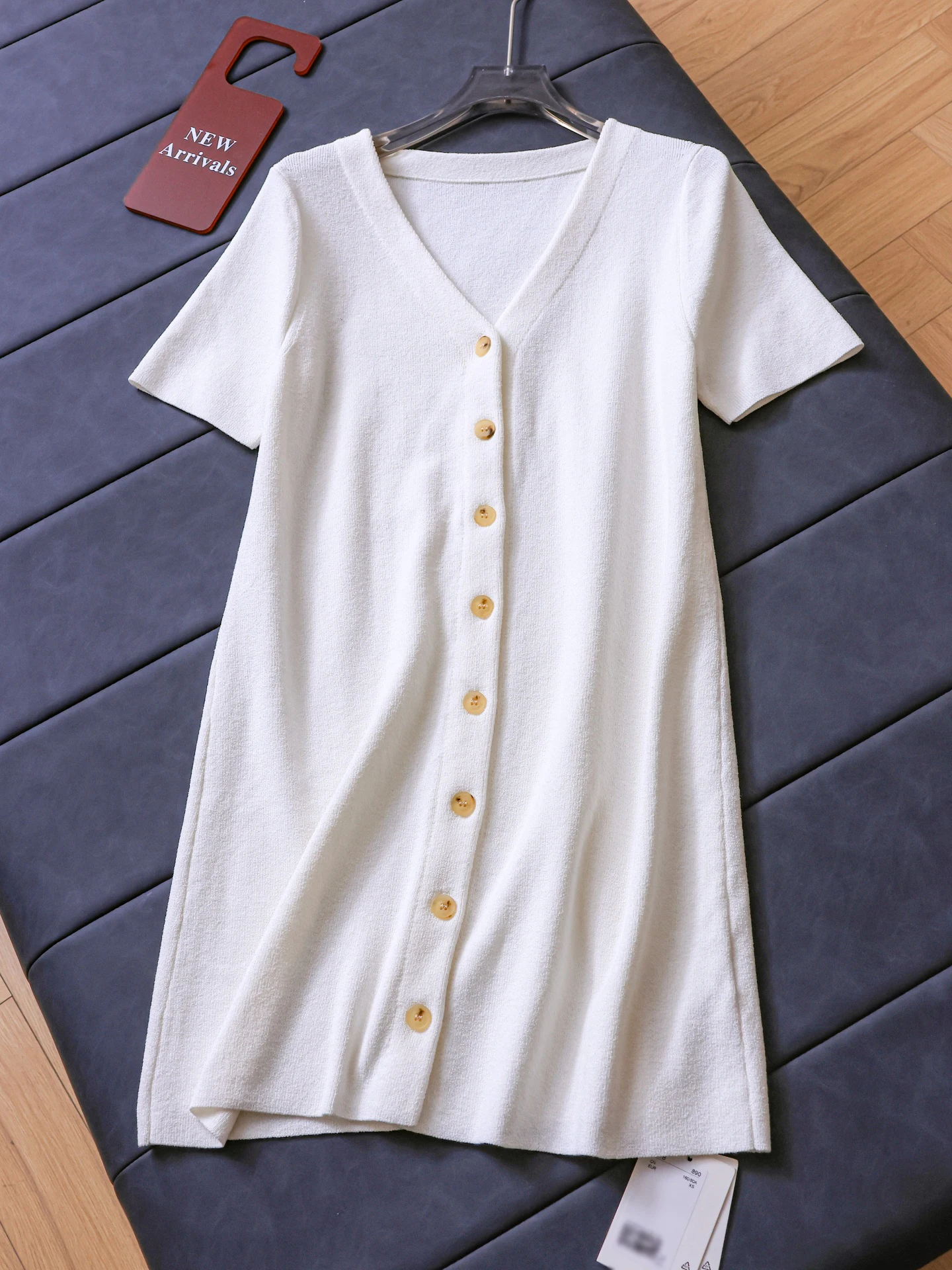 Minimalist  Color Standard Fit  Skirt Short Sleeve Women's Dress Button Decorated 2026 Autumn New Style U065