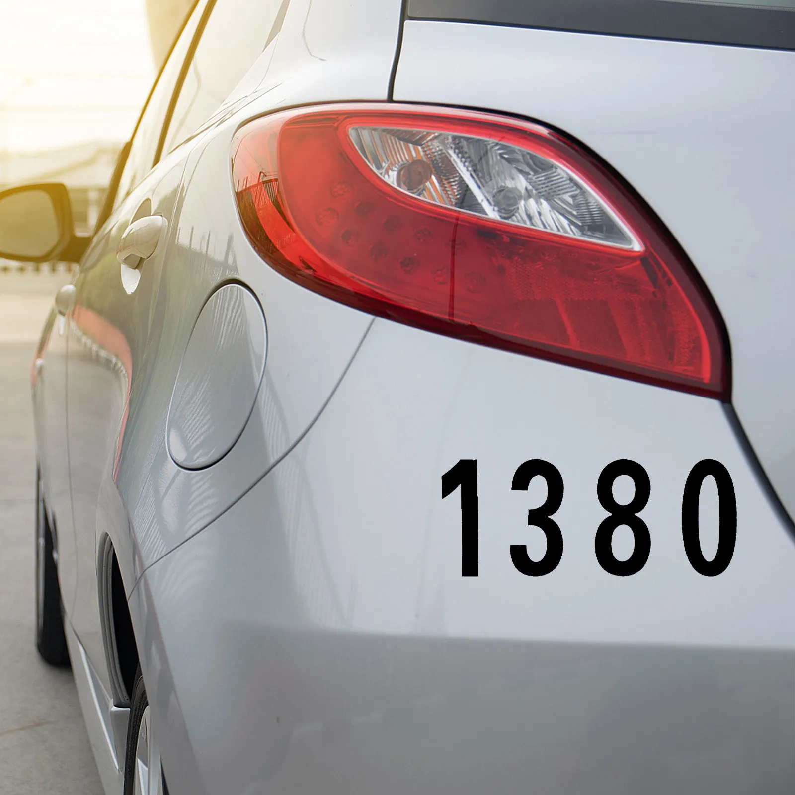 

4 комплекта светоотражающих наклеек с цифрами из водонепроницаемого ПЭТ-материала для почтовых ящиков, дверей, автомобильных окон, адресных табличек на домах, легко клеить