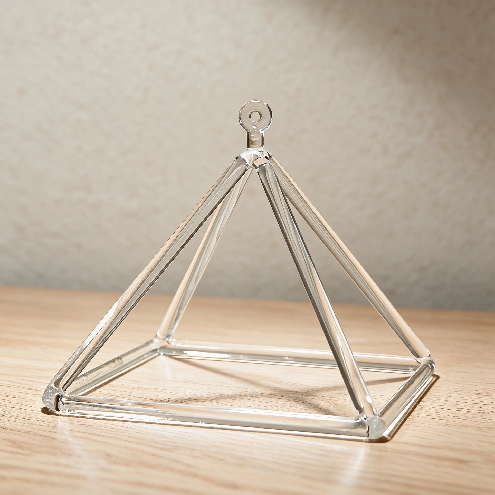 Factory Directly Sound Healing Transparent Crystal Pyramid 4~18 Inch Clear Quartz Crystal Singing Pyramids Meditation Yoga