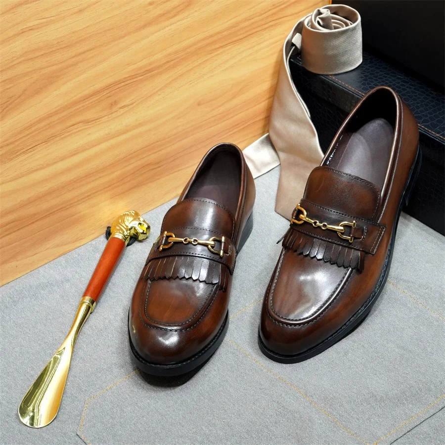 حذاء بدون كعب مصنوع يدويًا من الجلد الطبيعي مزين بشراشيب رسمي للمكتب والزفاف والأعمال غير الرسمية وتواريخ العمل اليومي