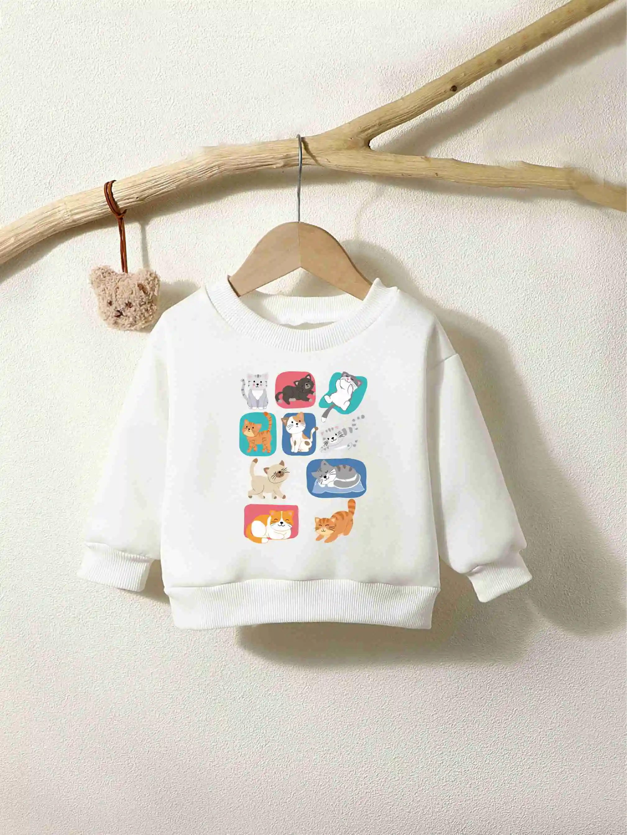 Girls And Boys  Top Fashion Cartoon Cat Picture Round Neck Long Sleeved Sweater Trend Travel At Home Loose Fitting