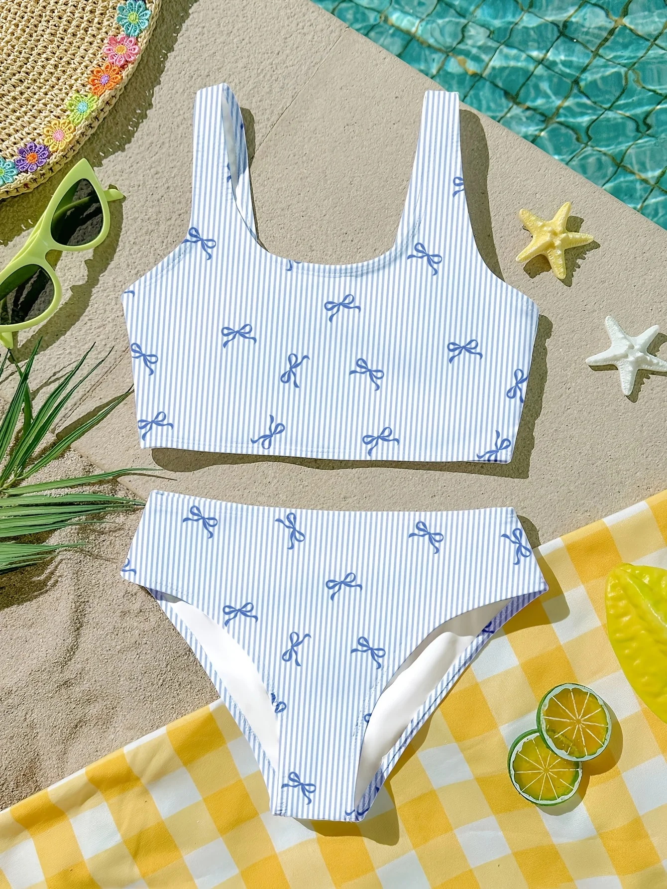Girls' Summer Casual Swimwear Set, Blue Bowknot Striped Print Casual Sleeveless Tank Top Swimsuit and Triangle Swim Shorts Two-Piece Set, Suitable for Girls Aged 8-12, for Vacation, Seaside, Beach, and Pool Wear