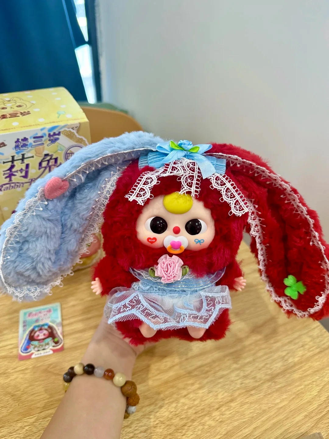 

Новый продукт в наличии Baby Three Lily Rabbit Town, слепая коробка четвертого поколения, модная игрушка, кукла, орнамент, кукла, подарок на день рождения для девочки