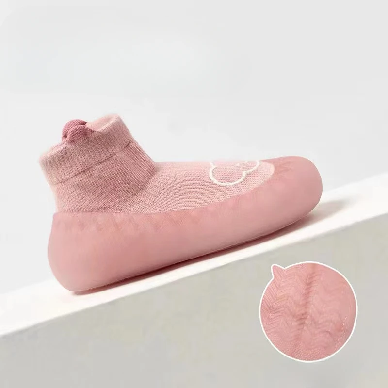 Zapatos de primavera y otoño para bebés, zapatillas suaves antideslizantes, transpirables, calcetines infantiles bonitos, aislamiento interior, fresco