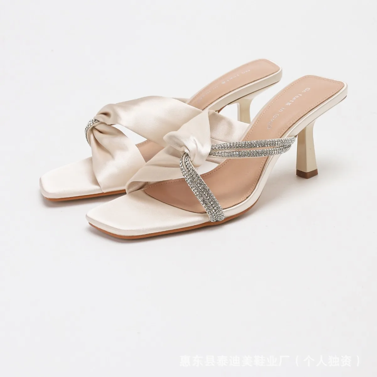 

Сандалии на высоком каблуке для пляжных женщин, универсальные для уличной одежды, повседневные сандалии для пляжного отдыха, женская обувь