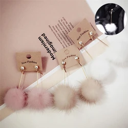 Boucles d'oreilles longues pendantes avec pompon doux pour femme, boule de fourrure de lapin, boucle d'oreille en cristal, bijoux mignons, cadeau de Noël