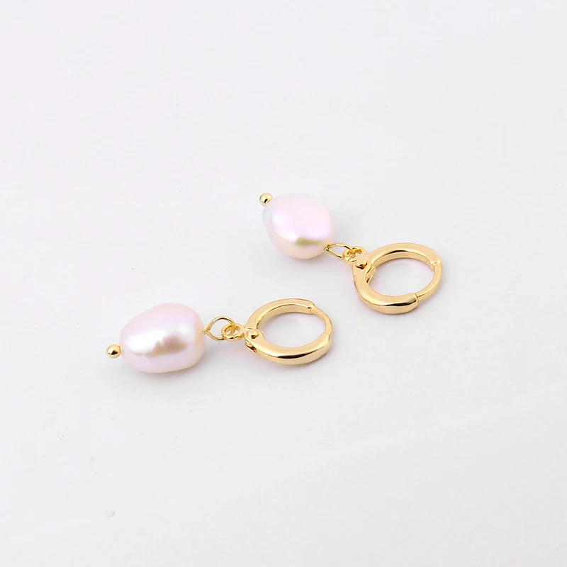 Peri\'sBox Gold Color Freshwater Pearls Hoop Earrings for Women Simple Small Huggies Earrings Cartilage Helix Piercing Earrings