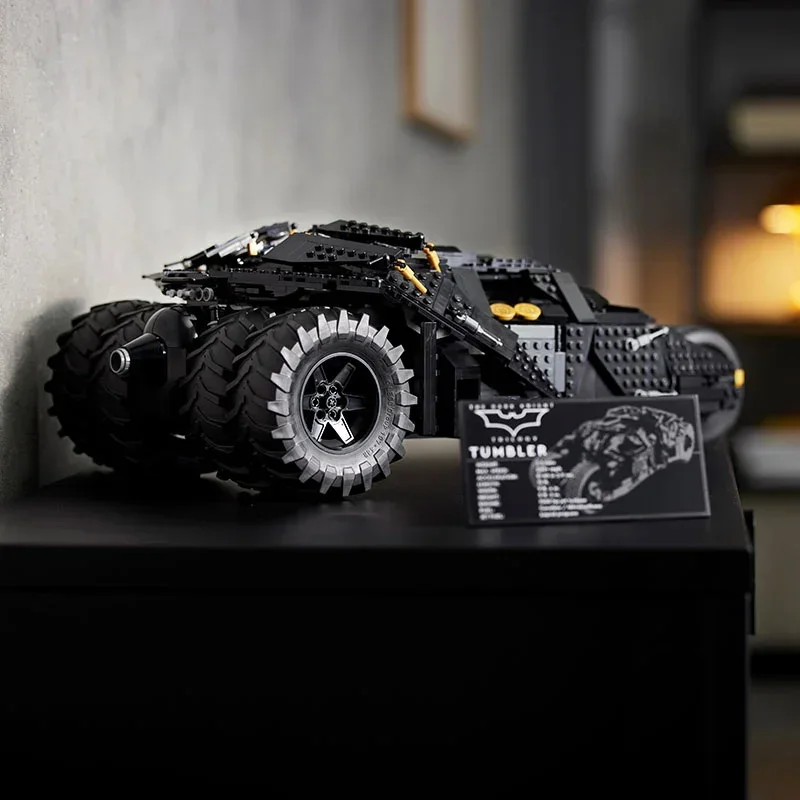 

2049PCS Super Hero Batmobile Tumbler Car Building Blocks With 2 Figures Construction Bricks Vehicle Toy Gift For Adult Children