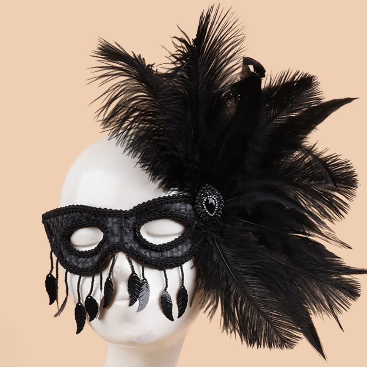 

Маска из перьев со стразами, черная маскарадная маска, маска на половину лица, искусственная маска для вечеринок, бал-маскарад, Хэллоуин