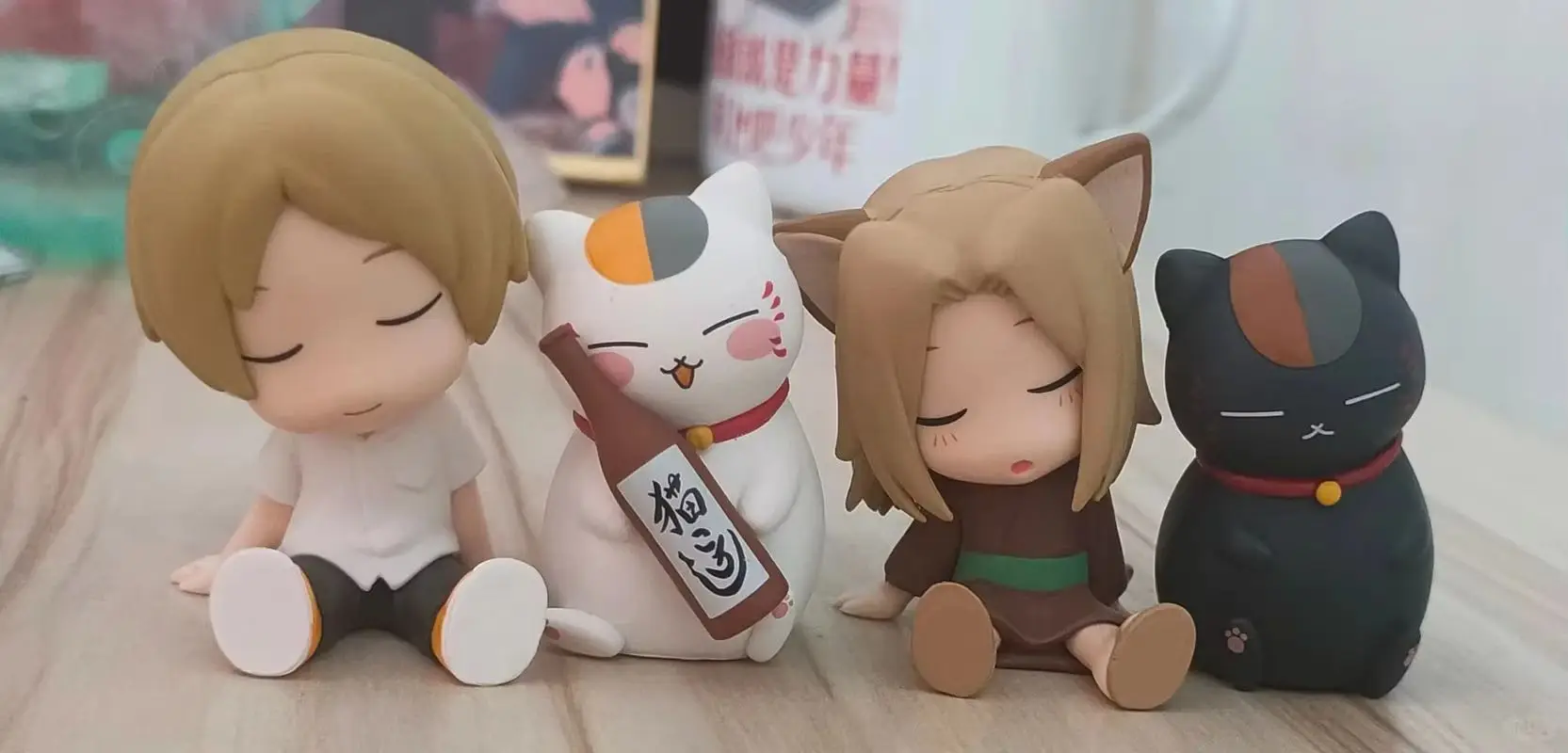 

В наличии аниме друзья учет кошки учителя спать плечо к плече глухая коробка Kawaii фигурку игрушки подарки на день рождения