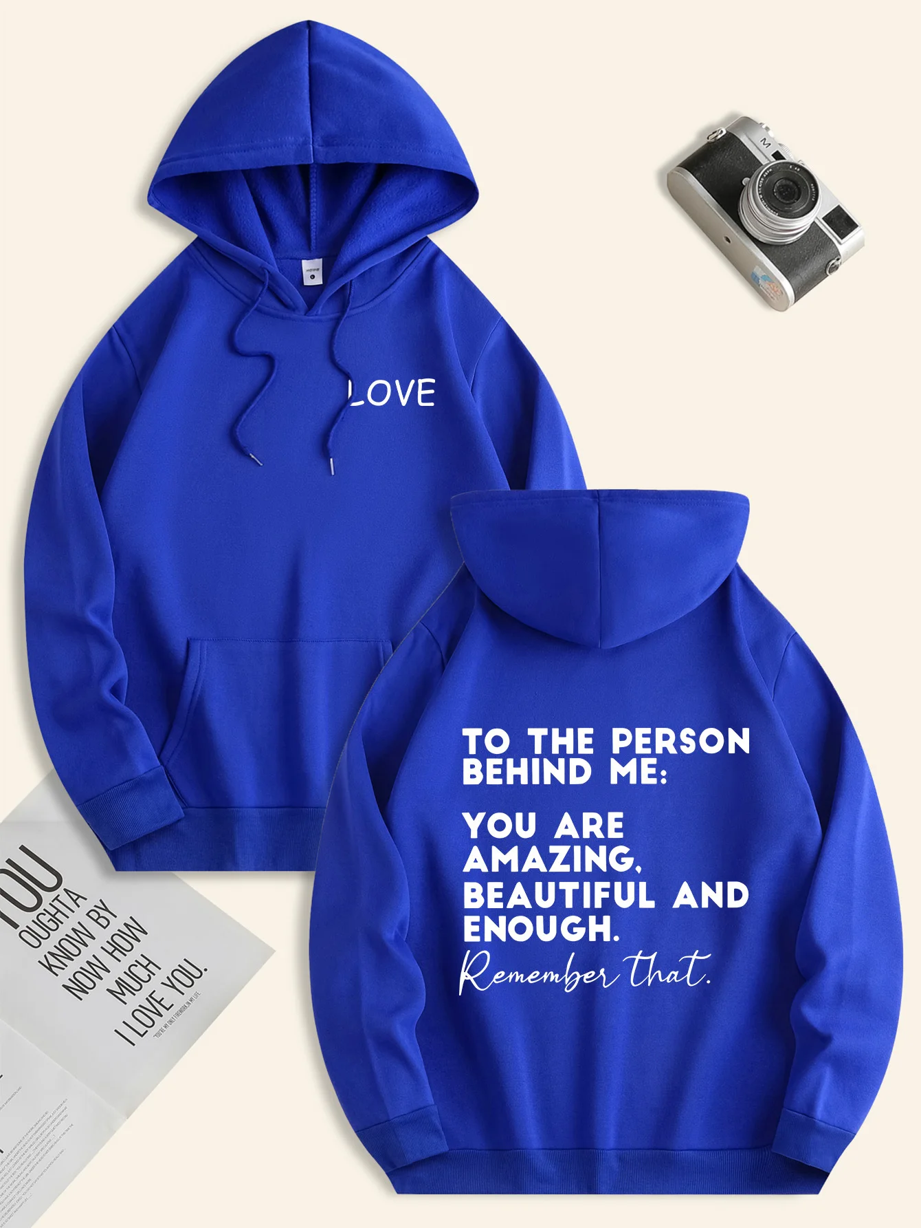 Gentle encouragement wind male college-style simple fashionable casual sports hooded sweatshirt with warm-hearted slogan print.
