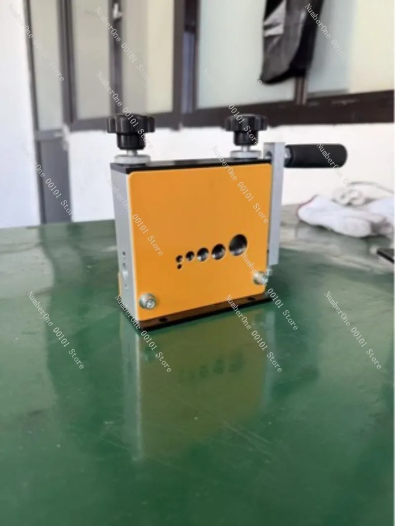 Six-hole five-blade wire stripping machine, waste wire stripping machine, anti-cutting hand