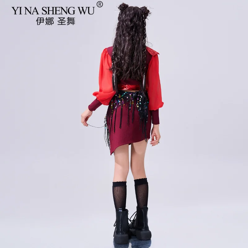 مجموعة الفتيات ملابس رقص الجاز للأطفال K-pop Dance Hip Hop Street Dance Performance زي أحمر بأكمام طويلة مجموعة تنورة علوية