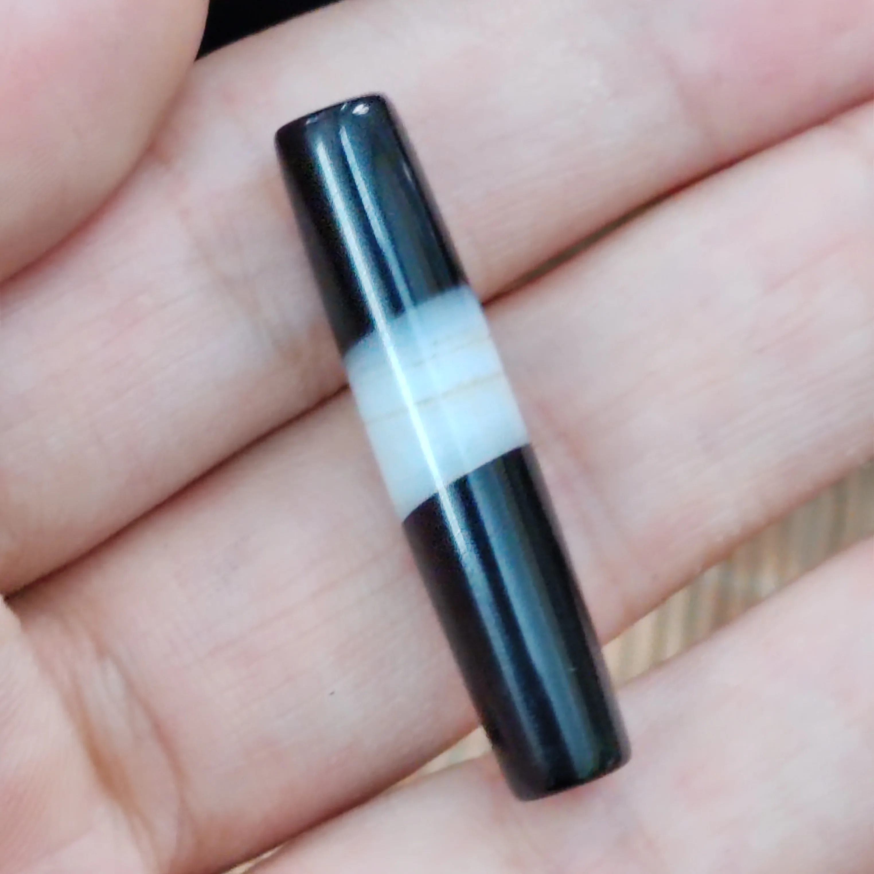 1pcs/lot natural black and white striped agate long tube beads The same piece of raw material Tasteful tones Necklace pendant