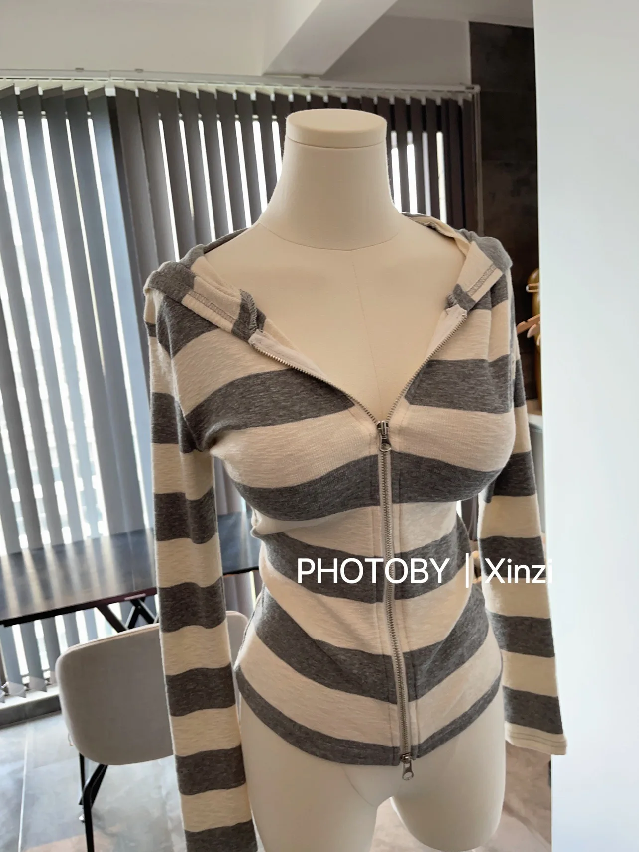 Wholesale Spring Autumn Knitted Cardigan Long Sleeve High Strecth Striped Tops Korean Style Slim Fit Zipper Hoodies for Women