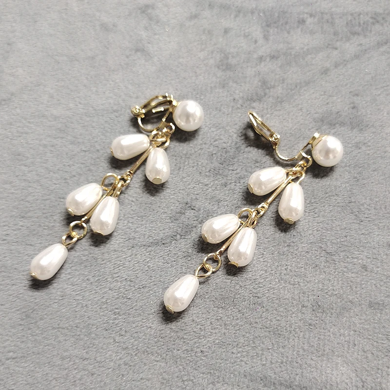 Trendy Baroque Irregular Imitation Pearls Statement Clip on Earrings Without Piercing for Women Lady Party Wedding Jewelry 2023