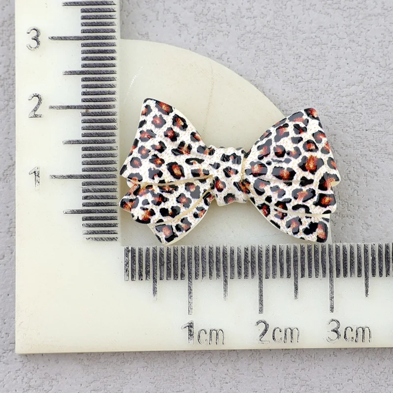 10Pcs Leopard Liebe Fliege Bär Kaninchen Fünf Blütenblätter Blume Harz Dekor Kunststoff Junk Telefon Fall Diy Handwerk Haar Zubehör