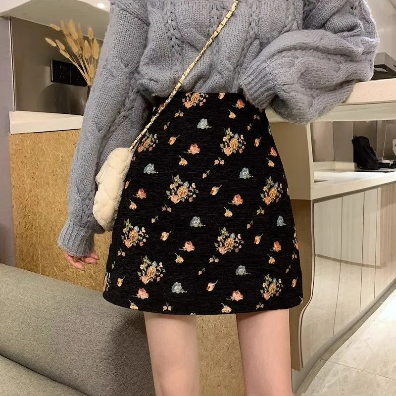 French retro floral skirt women's spring and autumn new literary high waist slim A-line skirt anti-exposure Joker short skirt