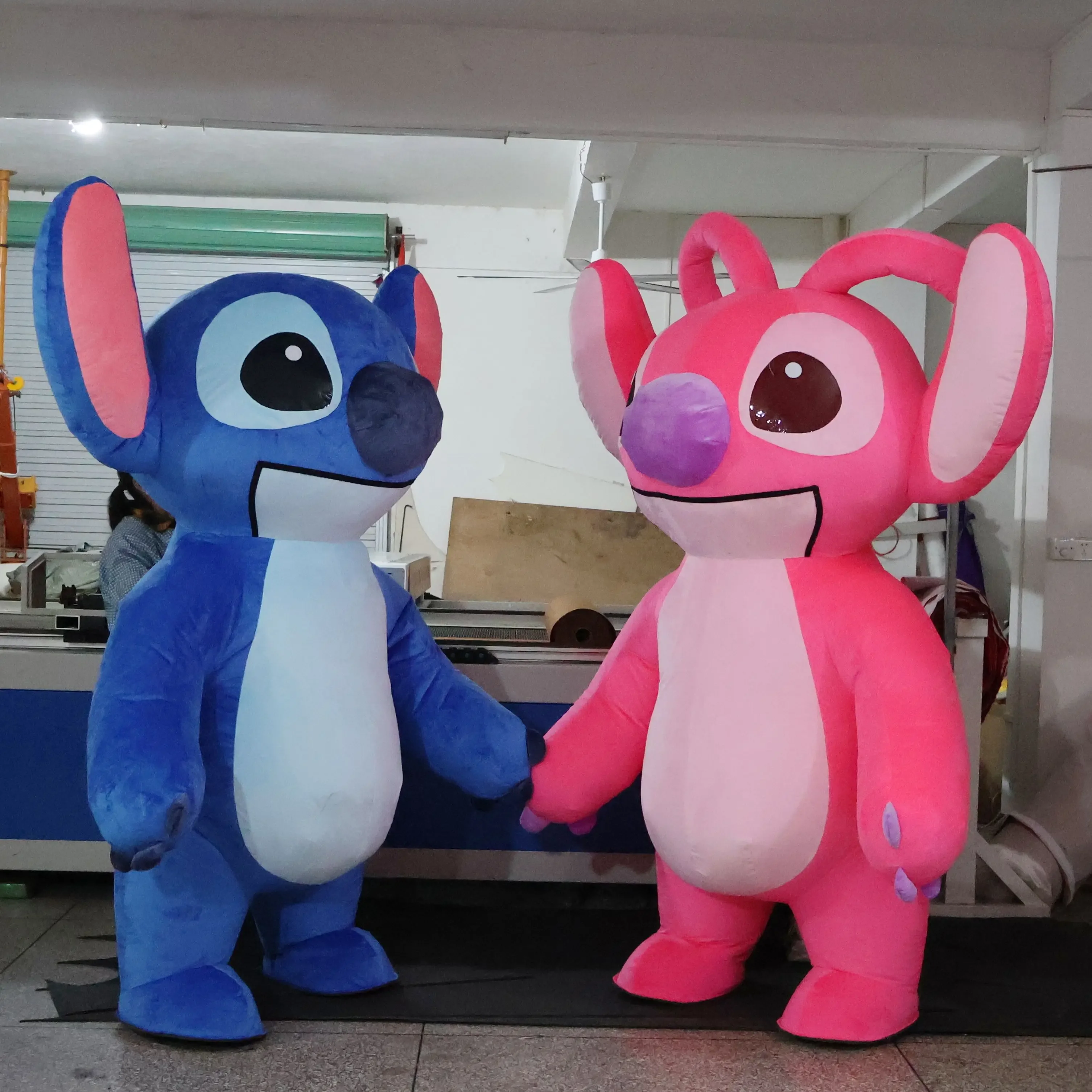 مينيسو ديزني نفخ غرزة زي الملاك الكبار العملاق المشي التميمة حفلة أزياء تنكرية يتوهم ديزني لا بطارية