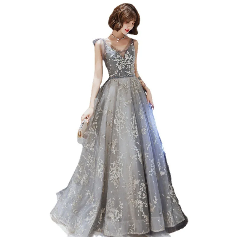 2025 Punti salienti delle nuove donne Maglia stile lungo Riunione annuale Abito da sera sexy Abito dimagrante alla moda con temperamento ospite