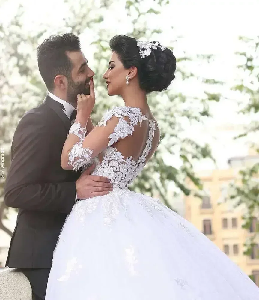 Vestidos de novia de manga larga personalizados, estilo princesa, con cola larga, apliques de estilo vintage, en organza y encaje, para bodas.