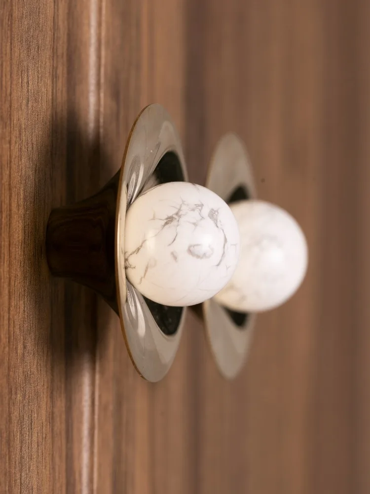 

Brass crystal ball handle light luxury wardrobe door drawer cabinet door handle French retro light luxury gold small handle