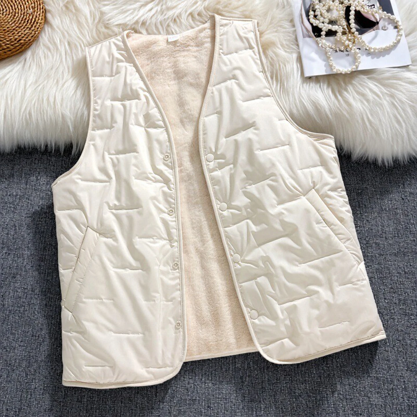 Women's Fleece Lined Vest 2026 Autumn Winter Cotton Jacket Warm Inner Core Vest Outerwear Ladies Vest Shoulder Pad