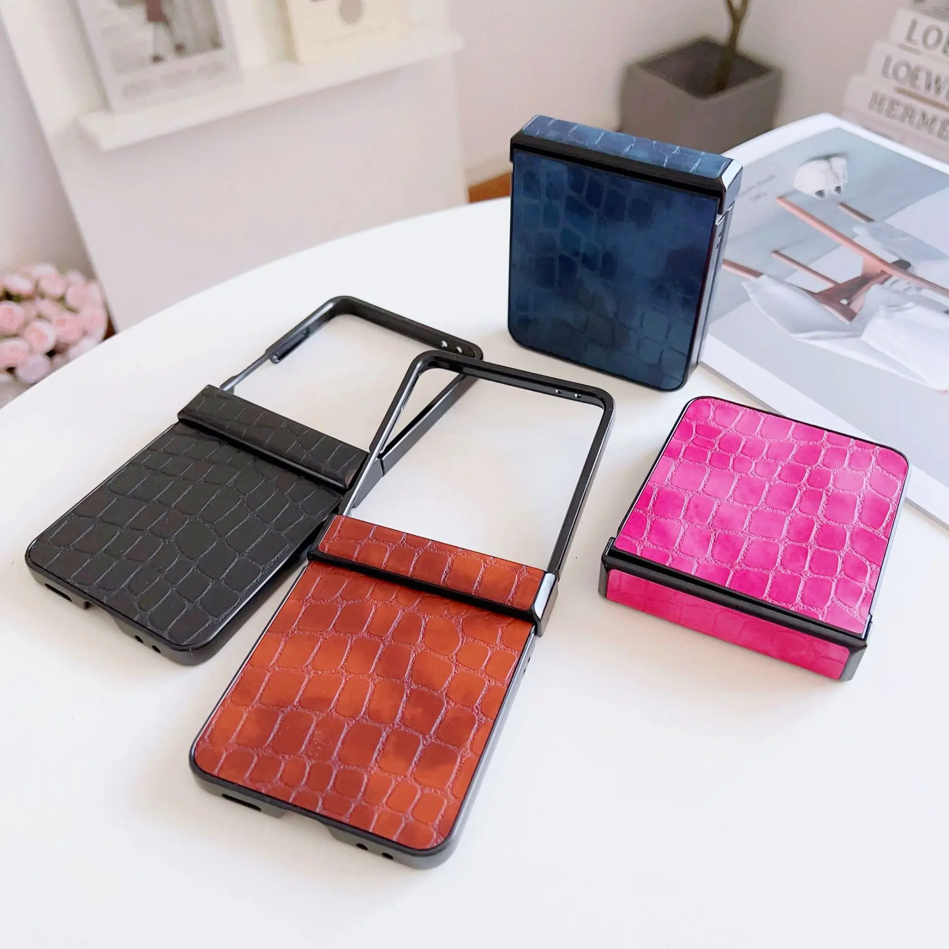 

810A26 Phone Case For Samsung Galaxy Z Flip 7 6 5 4 Protective Back Cover For ZFlip5 ZFlip6 ZFlip7 Case Shell