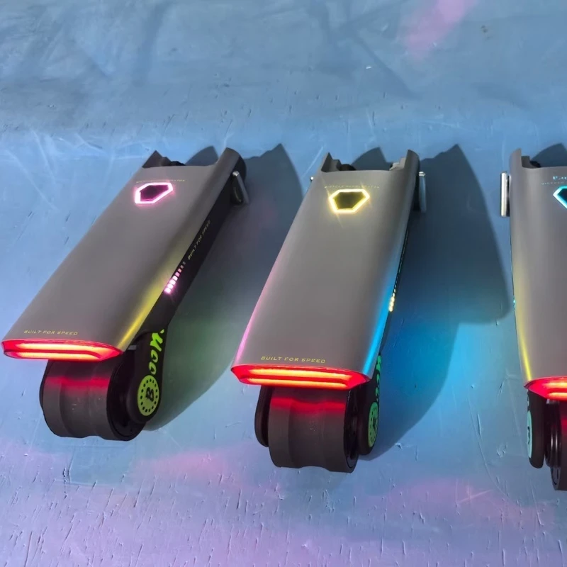 

Smart Integrated PWHEEL Bike Assistor Wheel Instantly Turns Regular Bicycle Into Electric Bike With Sensor Powered Assistance