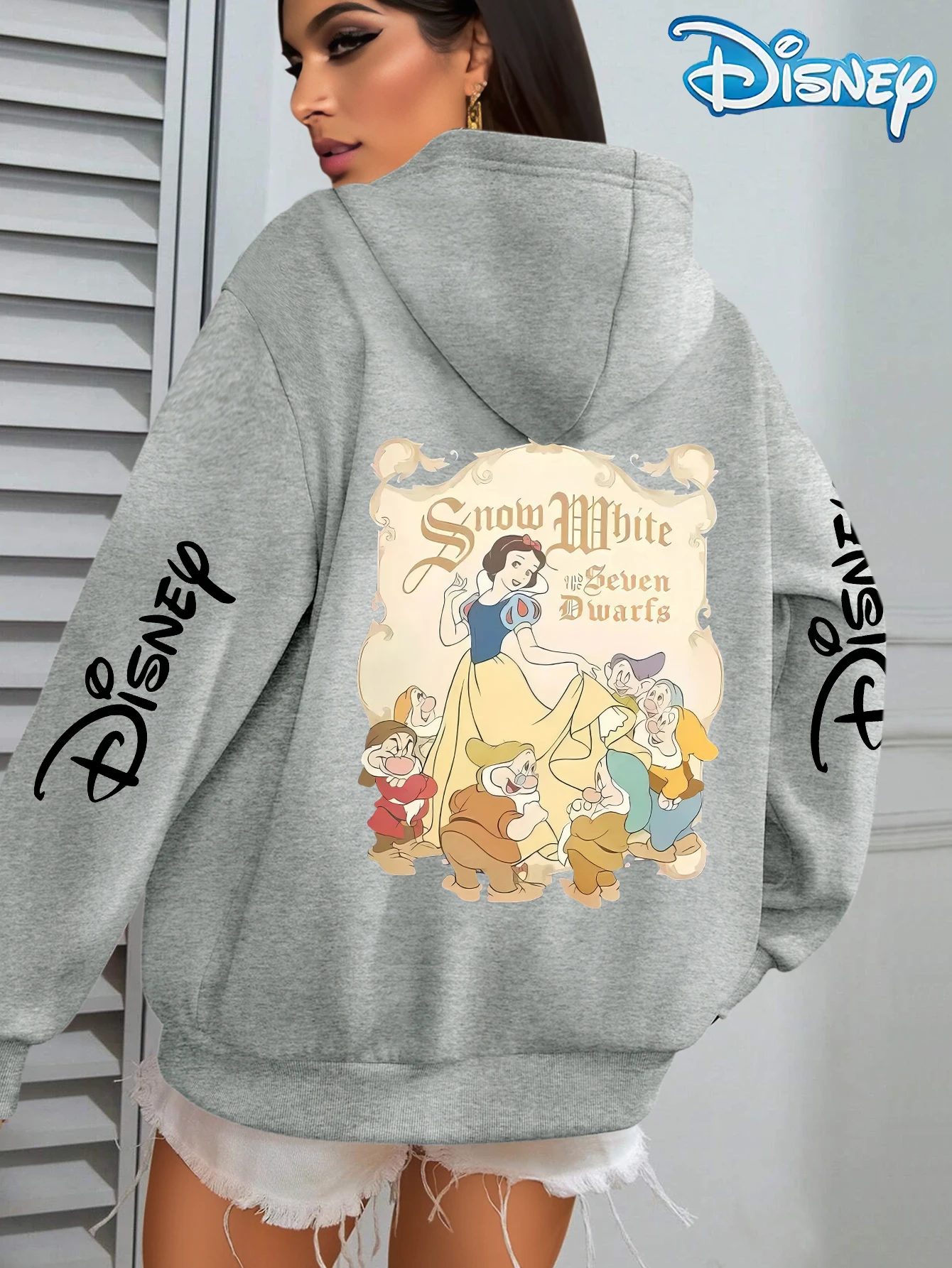 เสื้อสเวตเชิ้ตมีฮู้ดลายดิสนีย์ สโนว์ไวท์และคนแคระสำหรับผู้หญิง ฤดูใบไม้ร่วงและฤดูหนาว ผ้าฟลีซ สไตล์สตรีทแวร์ ทรงโอเวอร์ไซส์ หลวม สบายๆ