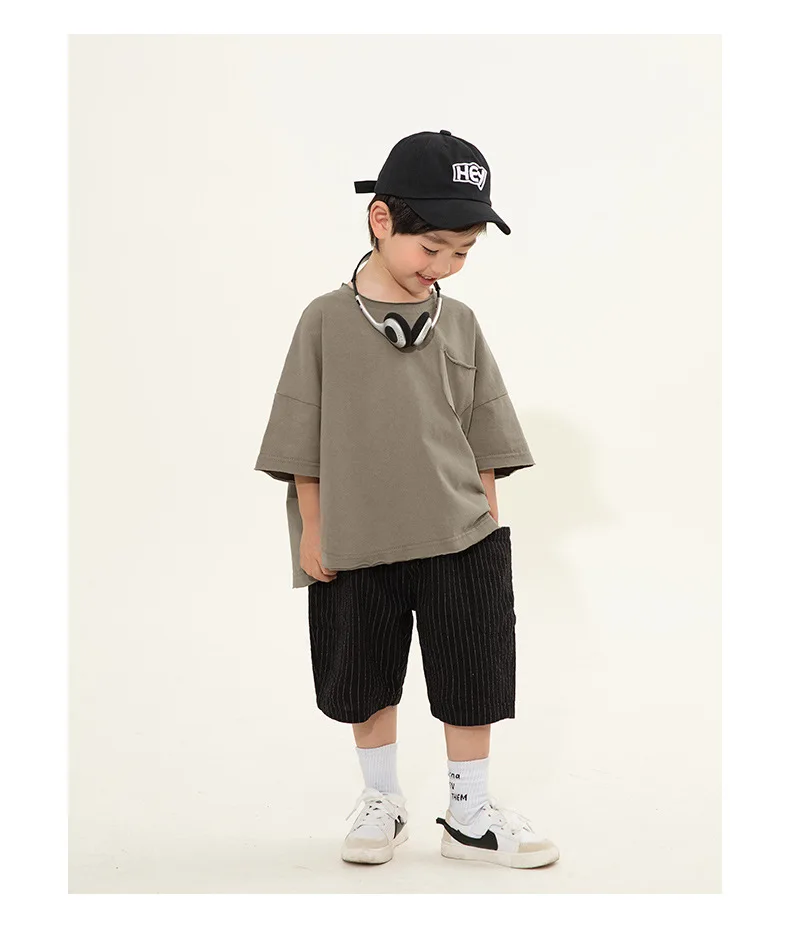 T-shirt Childrens Clothing Boys Short Sleeved Summer New Korean Burr Edge Solid Color Half Sleeve Tops 2024 Round Collar