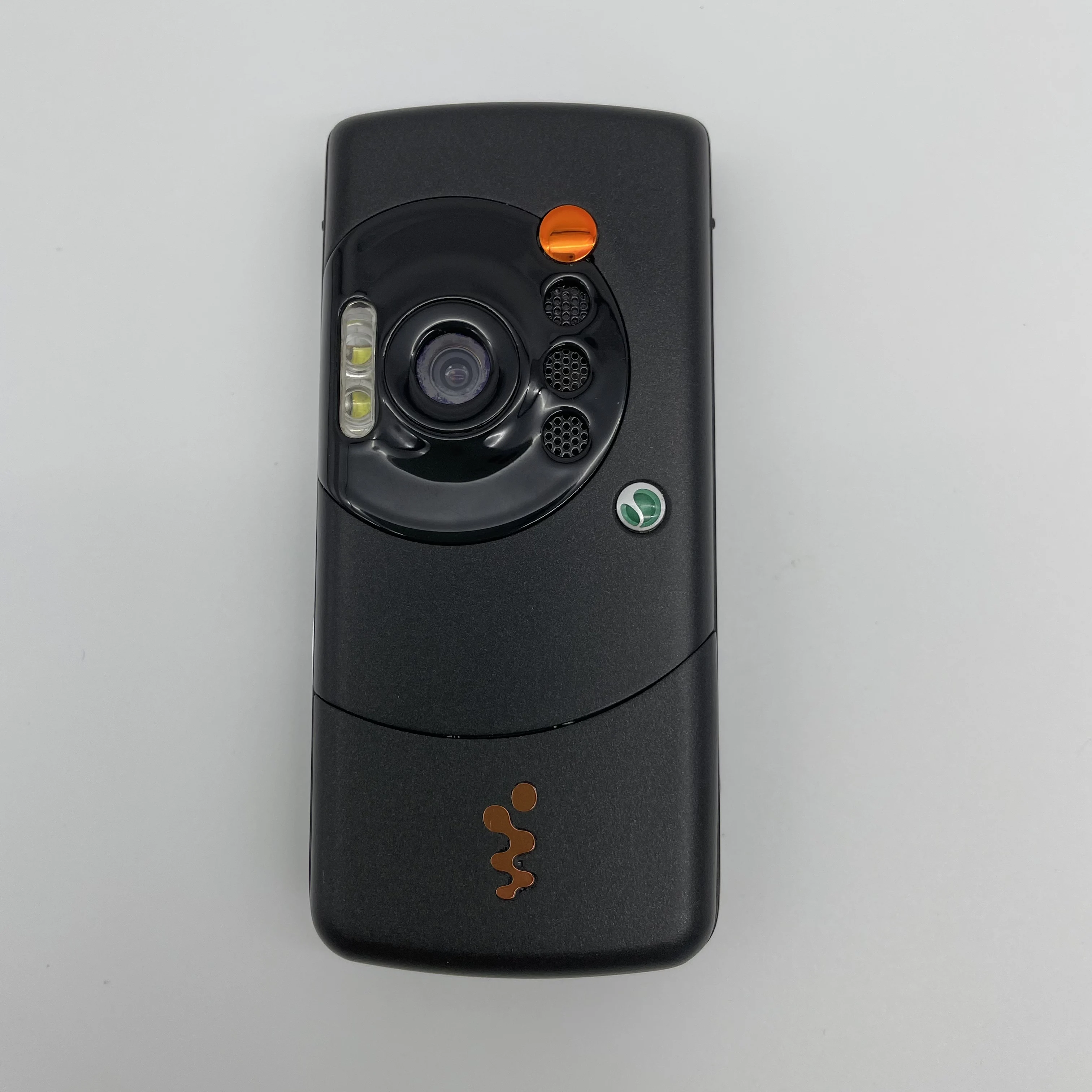 هاتف Sony Ericsson W810 W810i W810C مجدد غير مقفول بلوتوث أصلي 2MP 1.9 بوصة 2G بحالة جيدة