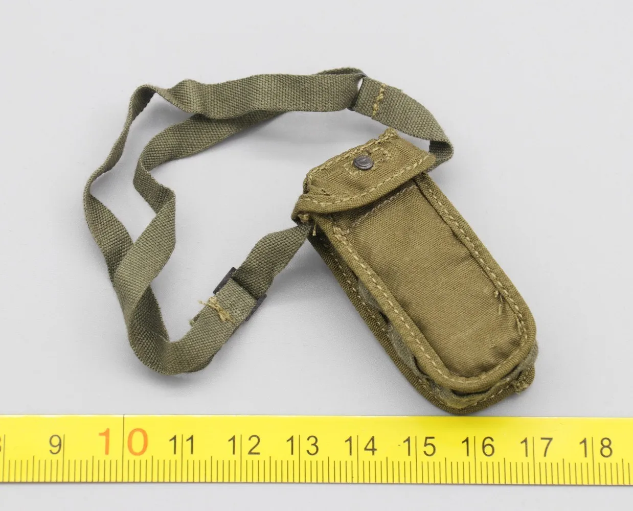 

UD9050 1/6 Scale Soldier M3 Magazine Bag Model for 12''Vietnam War US SEAL Team