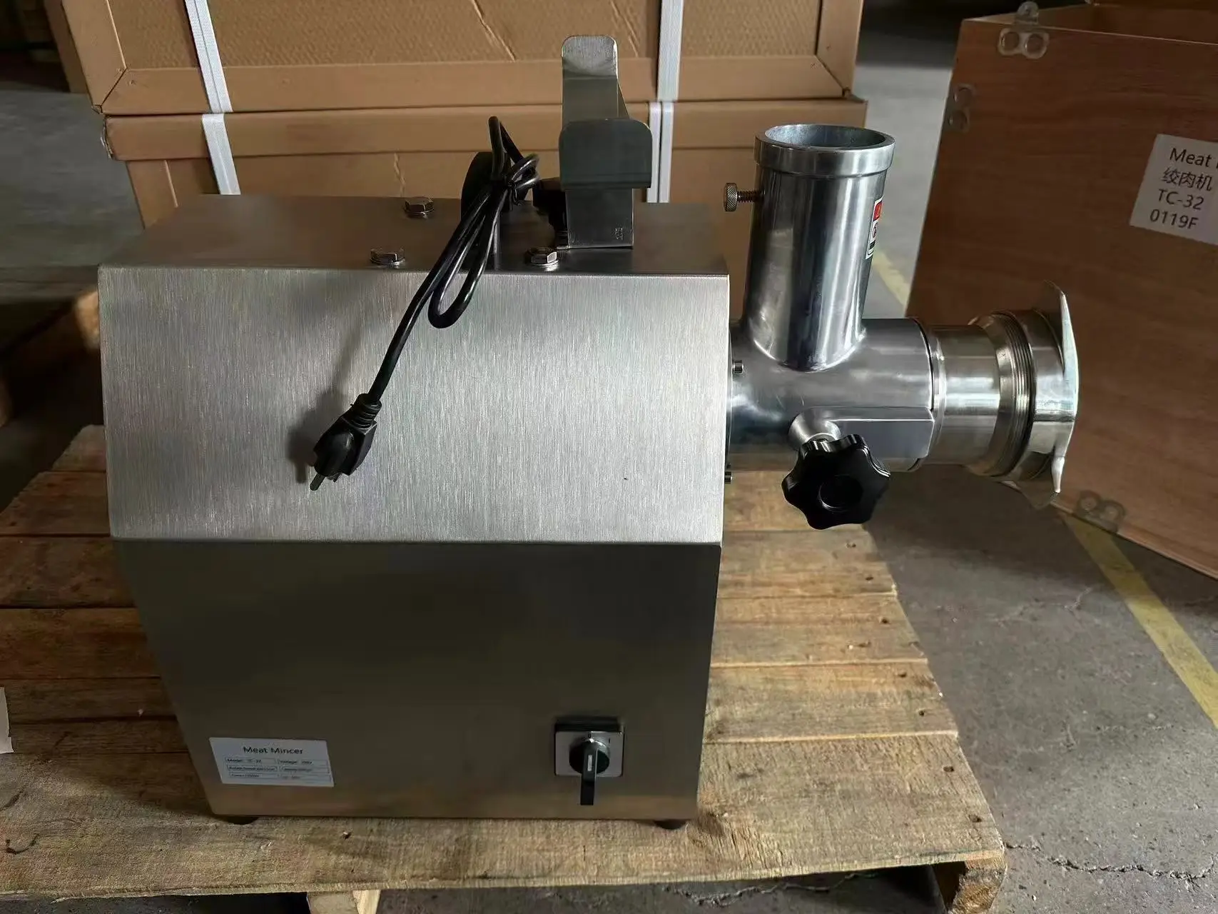 320KG/H Commercial Stainless Steel Electric Meat Grinder Heavy Duty Meat Mincer Machine For Restaurant Butcher Shop Canteen Use