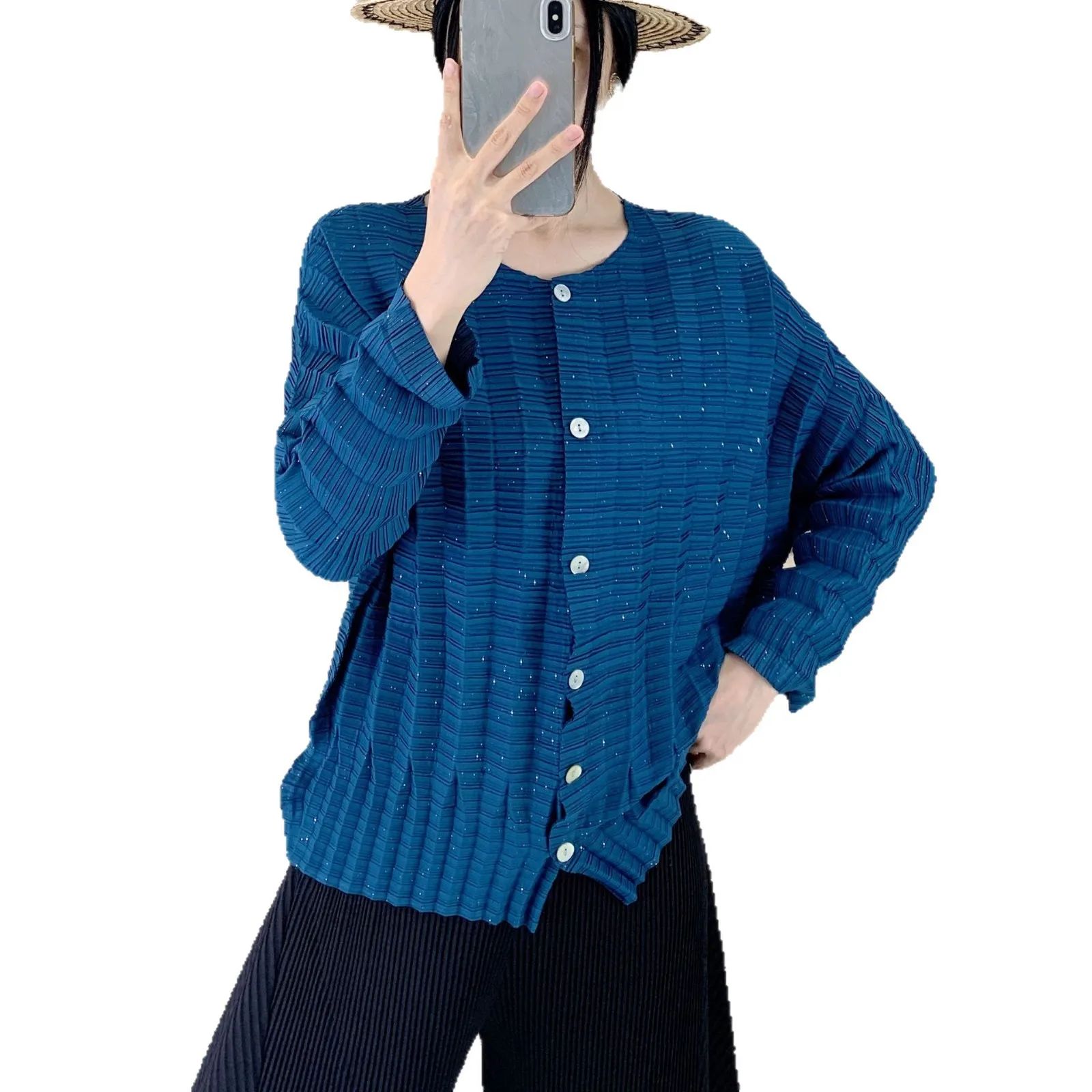 Miyake Pleated Gray Shirt Female 2025 Spring and Autumn New Thin Section Thin Age Reduction Short Jacket Loose Plus Size Shirt