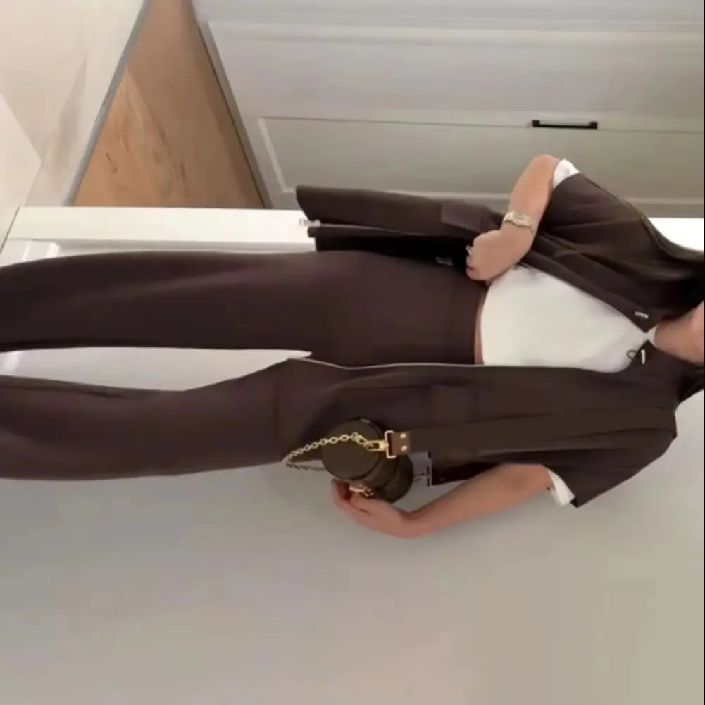 2025 Women's Two Piece Outfit Casual Full Zip-up Short Sleeve Shirt And Wide Leg Pants Set Casual Lounge Tracksuit