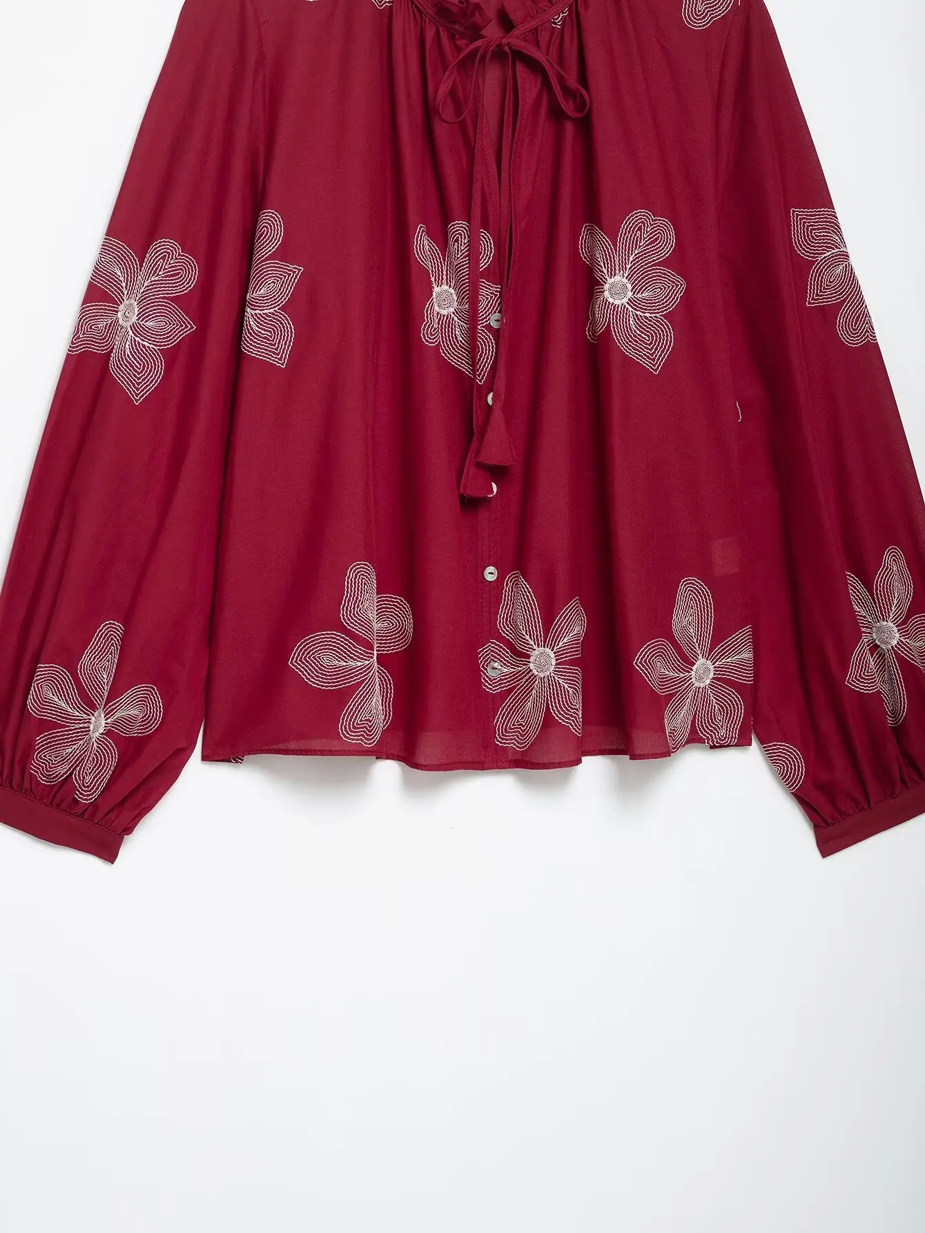 ETJ 2025 Camicia casual girocollo con lacci ricamati floreali a contrasto di nuova moda primaverile